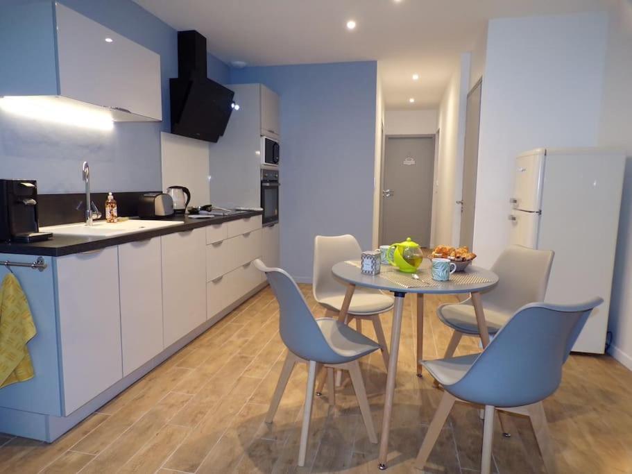Maison De Ville En Plein Coeur De Jonzac Kültér fotó