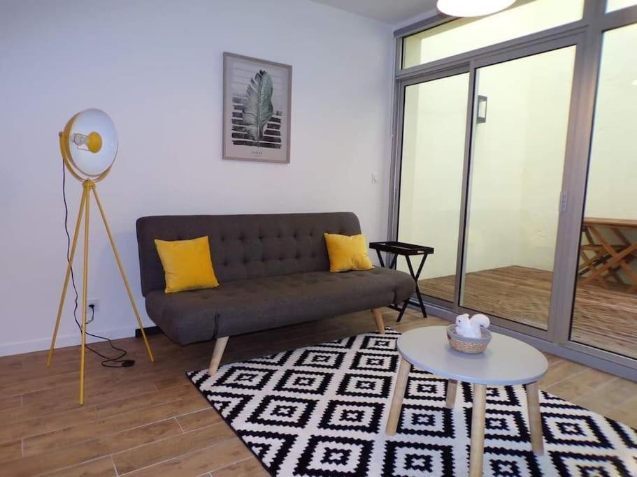 Maison De Ville En Plein Coeur De Jonzac Kültér fotó